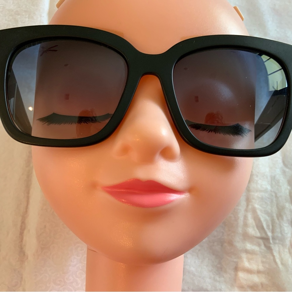 Diff Bella II Eyewear MB-AE171 PRS Sunglasses Men’s SMALL SCRATCHES Black
